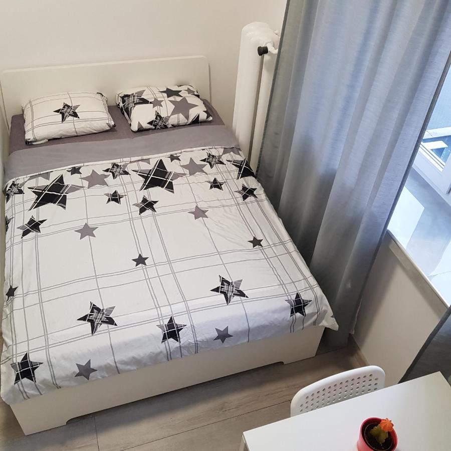 Mirrorroom Pl Downtown Варшава Экстерьер фото